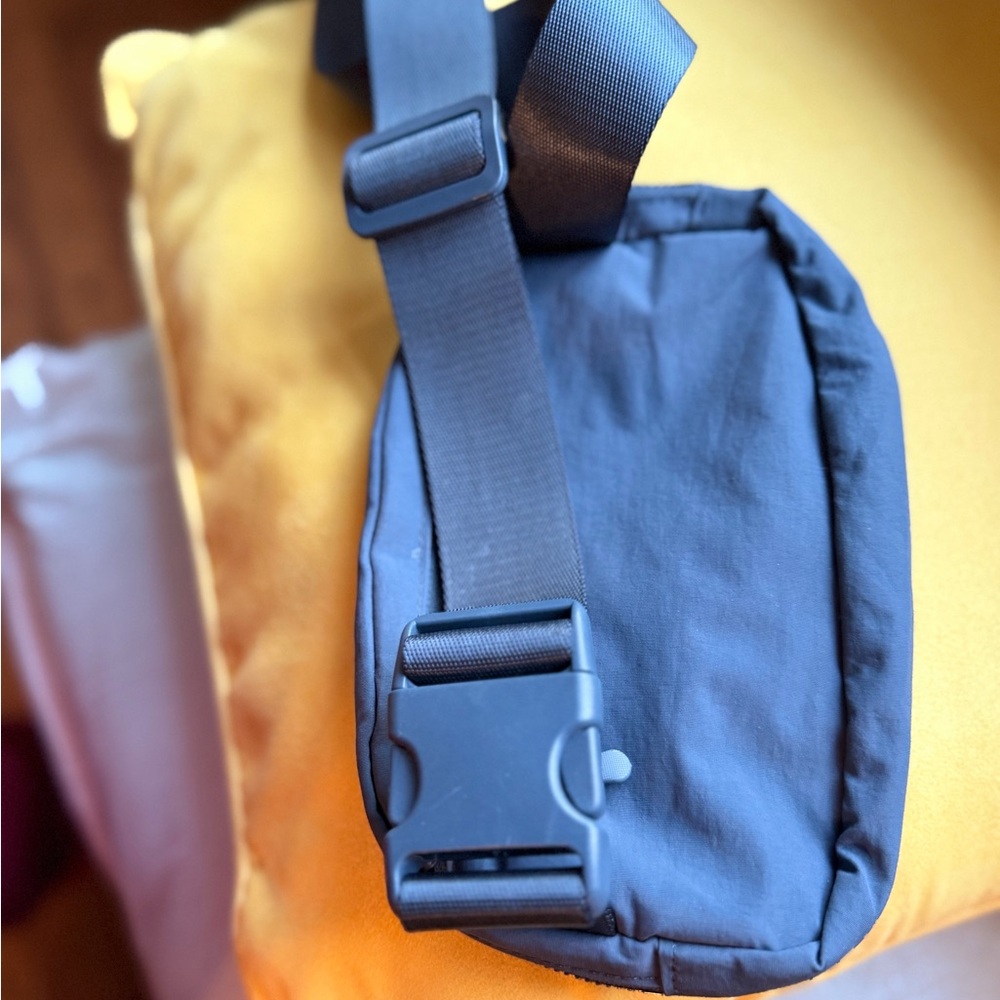 DUP Crossbody Bag - Picture 2 of 2